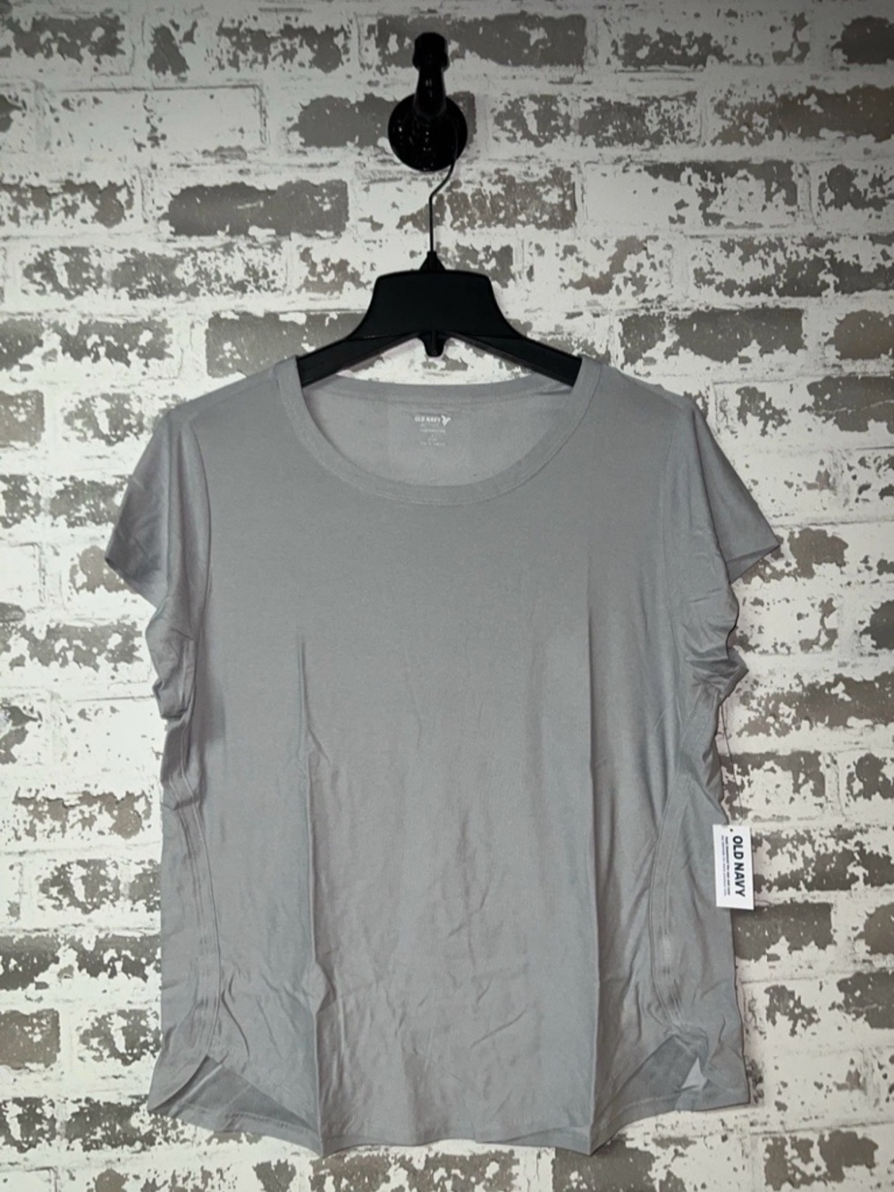 NWT Old Navy Gray CloudMotion T-shirt size L